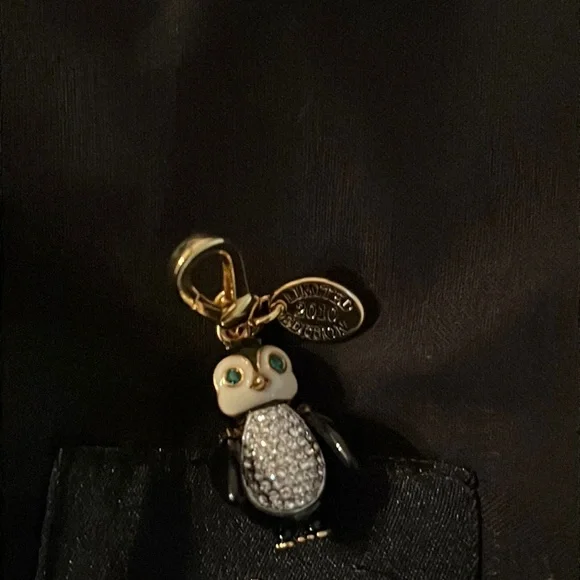 Faux Juicy Couture style penguin charming - Picture 2 of 5